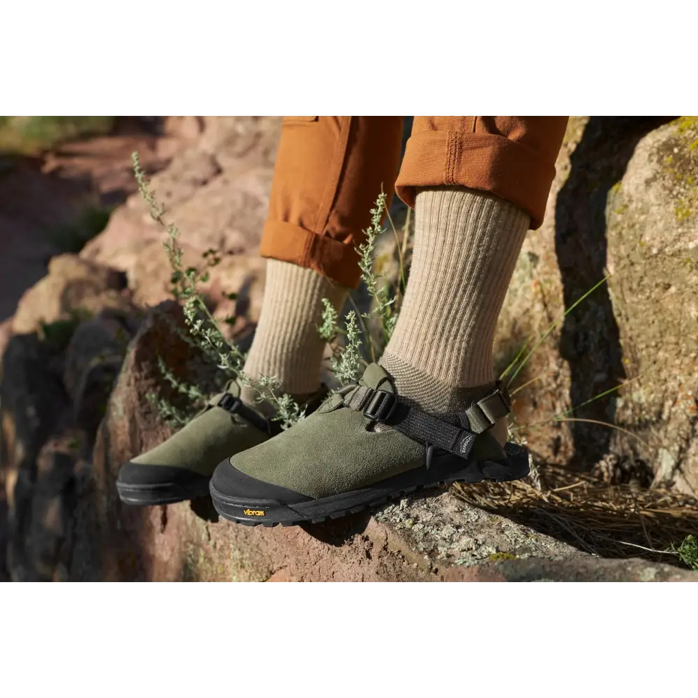 靴 BEDROCK SANDALS Mountain Clog Mountain Clog - Leather Suede (Sagebrush) - Bedrock Sandals