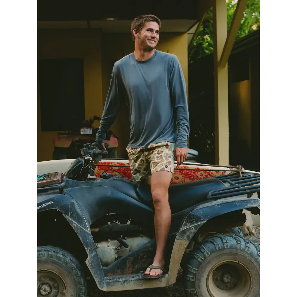 Men’s Elevate Lightweight Longsleeve Logo’d - Stormy Sea / Small - Long Sleeves