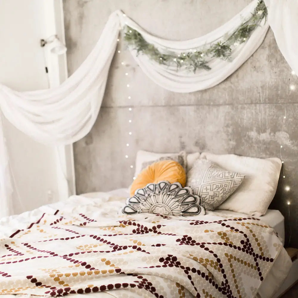 Seek & Swoon Blankets