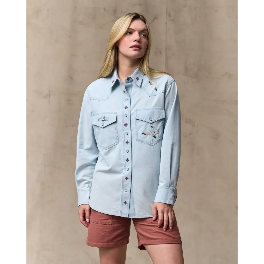 Women’s Embroidered Western Shirt - Long Sleeves