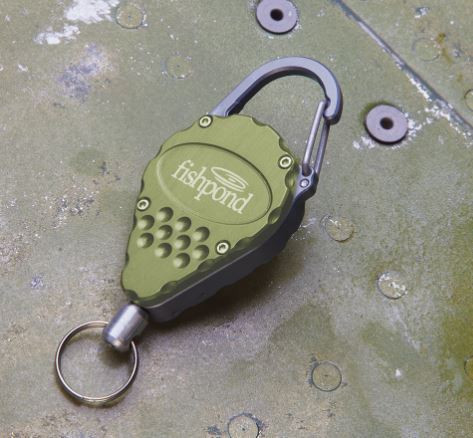 Fishpond Arrowhead Retractor Moss