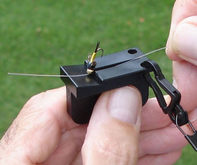 Headwaters Outfitters Outdoor Adventures Magnetic fly threader Magnetic fly threader